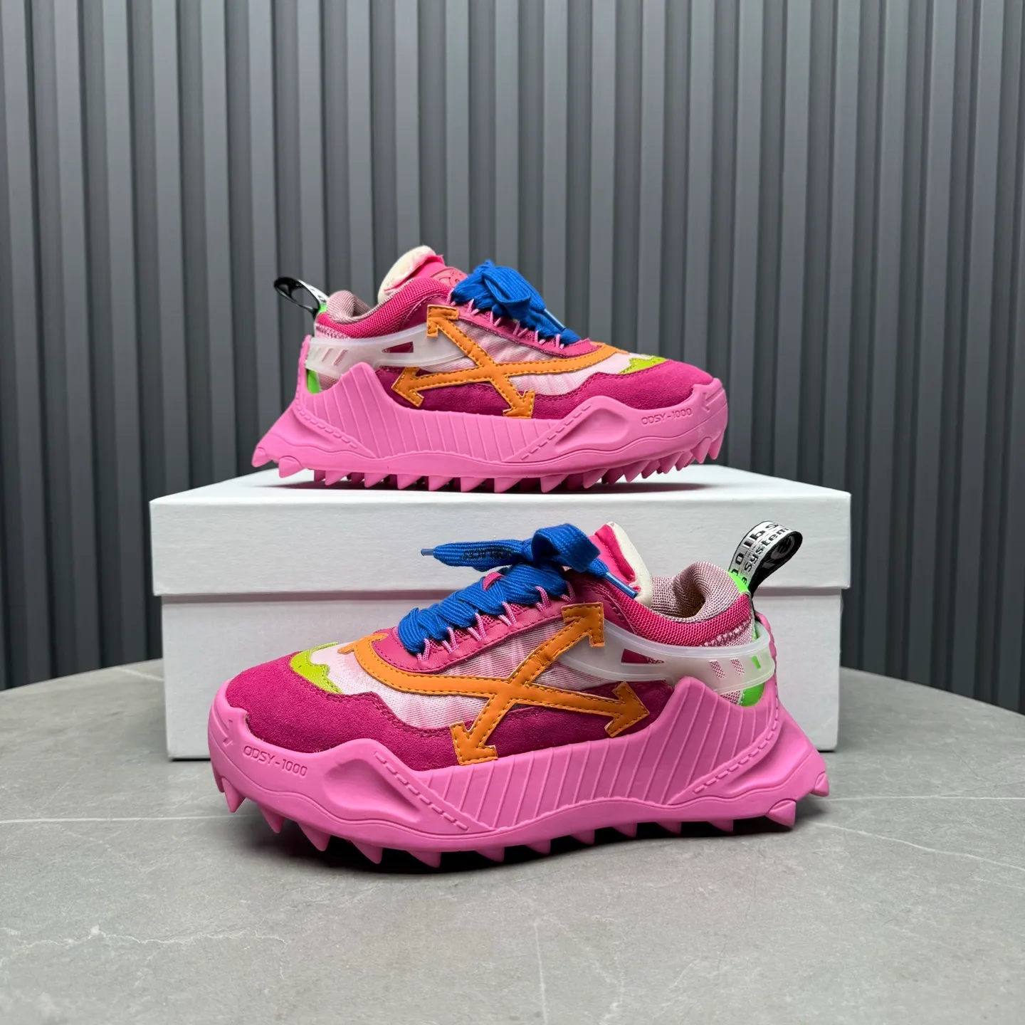 【OFF WHITE】P: 680💰Couple model, Size: Female 35-40; Male 39-44 (customized at 45.46) 2025SS trendy brand OFF WHITE classic popular model, combined outsole, official website original 1:1 developed top-level copy, ️Selected imported high-mercerized matte cowhide splicing breathable mesh ✔️Breathable lining, breathable and comfortable, simple and personalized design, official website rubber outsole.